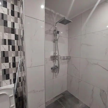 Avia Apartman *