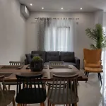 شقة Avia يميناريا